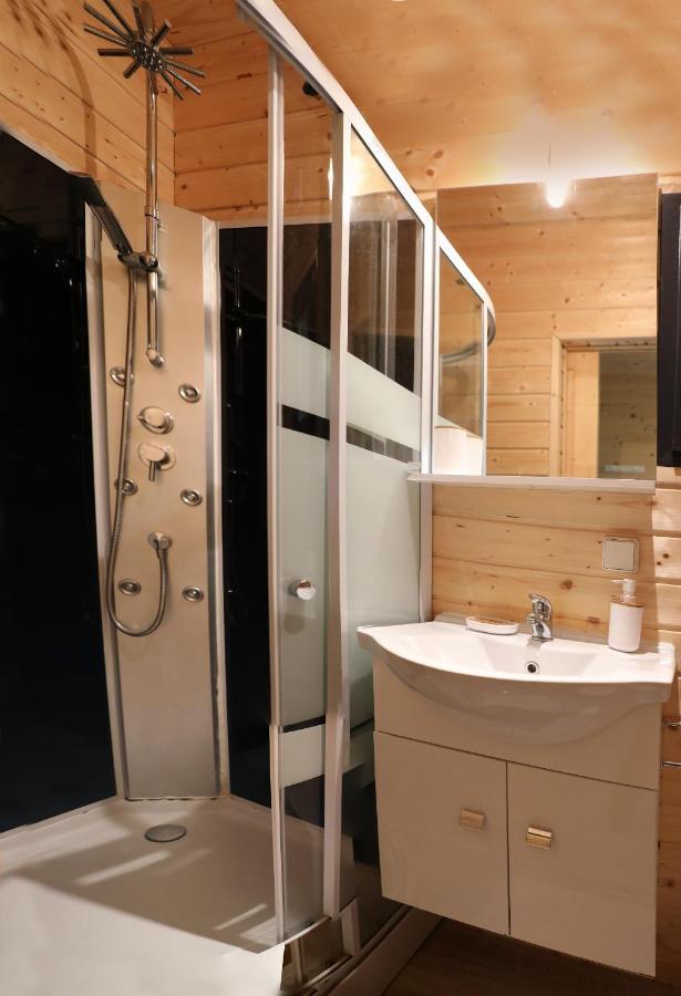 Au Coeur Du Bien-Etre, Chalet Avec Piscine Chauffee Et Couverte, Spa, Sauna, Massages Monteaux Екстер'єр фото